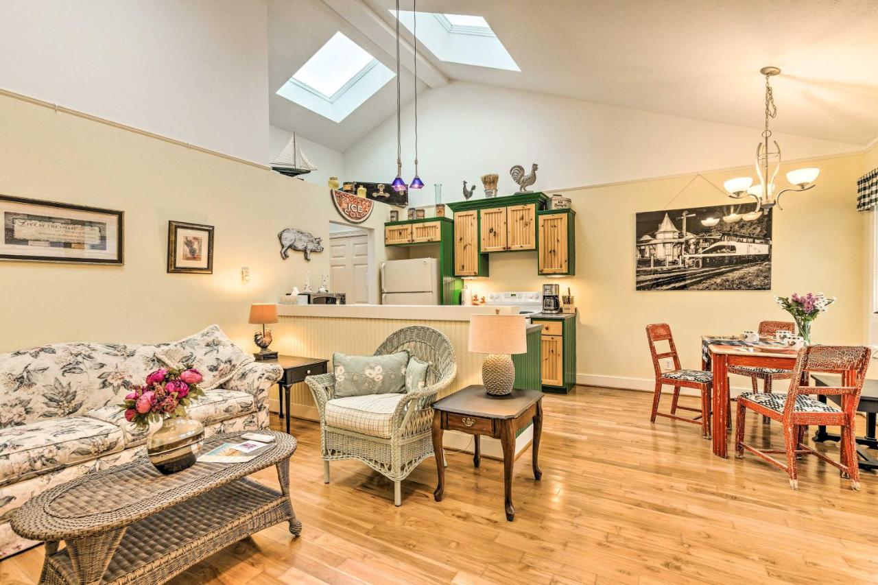 Couples Haven In Frankfort By Lake, Trails And Dtwn Exterior foto