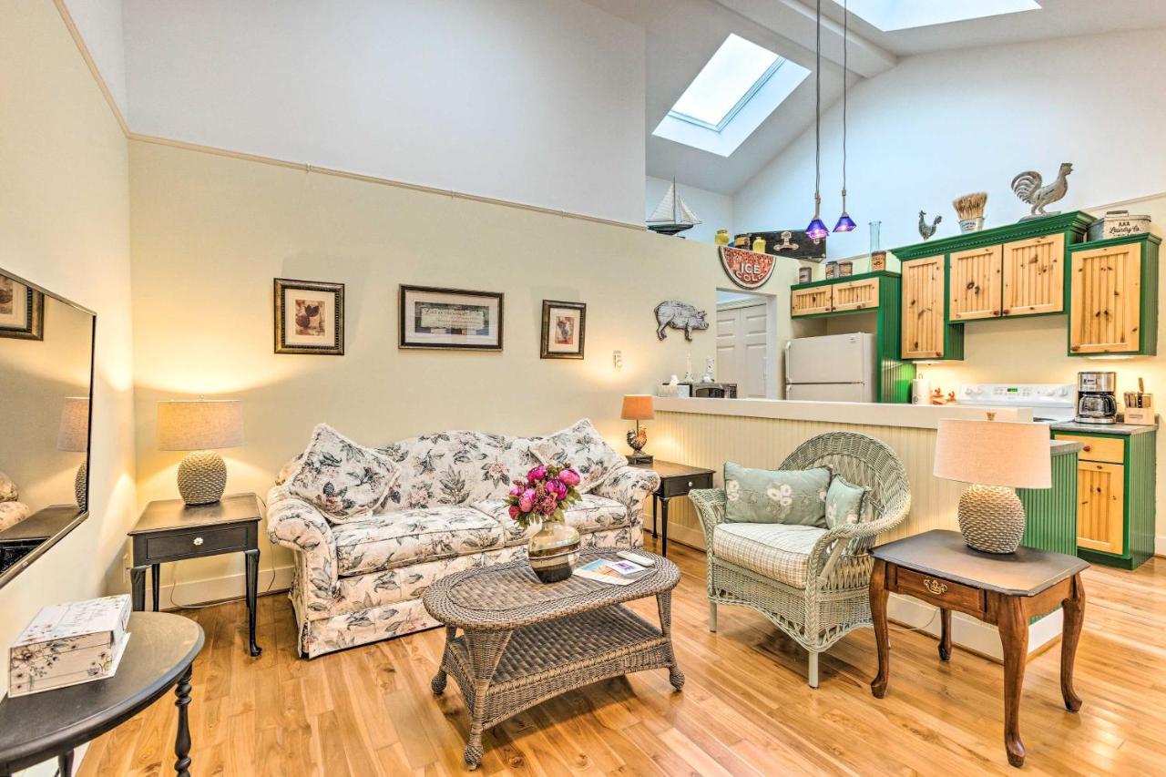 Couples Haven In Frankfort By Lake, Trails And Dtwn Exterior foto